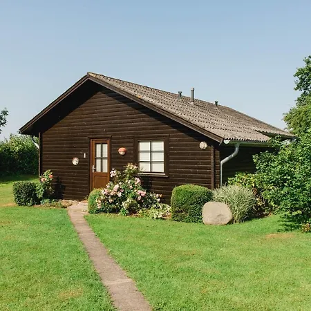 Kastanienhof Ferienhaus *